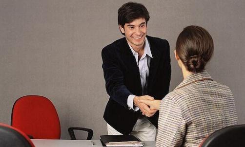 找工作不要强求一步到位-很美的