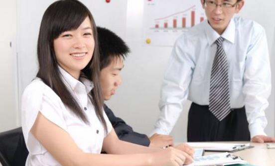 职场中这五类人不宜深交 找到值得深交的同事不再孤军奋战-很美的