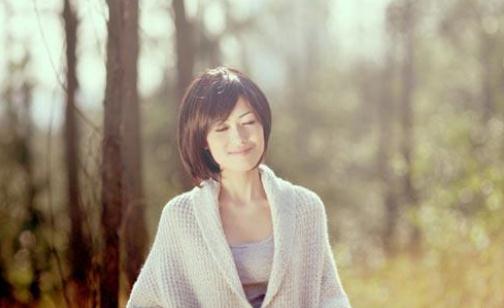 “次新人”在职场身份尴尬-很美的