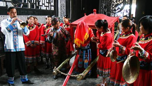 土家族的迎宾礼-很美的