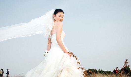 如何看面相选个好老婆-很美的