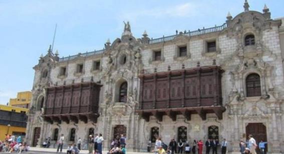 世界上唯一不下雨的城市 600年没下过雨却养活800万人-很美的