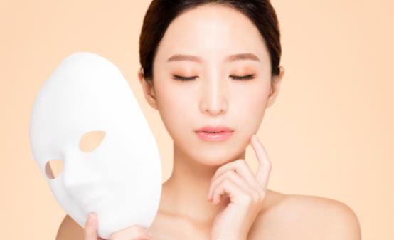 各种DIY美白除皱面膜 让你脸上的瑕疵统统走光-很美的