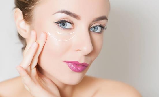 总是熬夜竟然出现了眼袋 日常哪些方法能祛眼袋-很美的