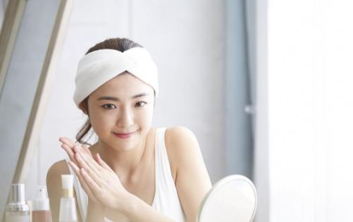 冬季护肤需要注意避开的误区 教你自制补水面膜保湿一冬-很美的