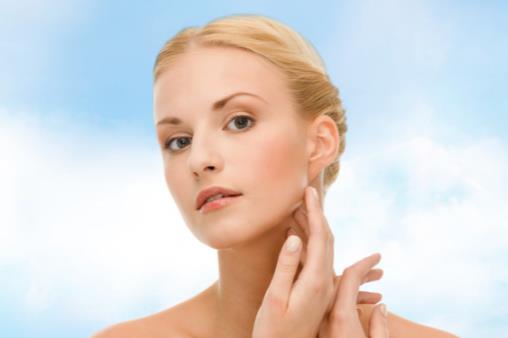 快速修复敏感肌肤 秋冬换季敏感肌肤的护理法则-很美的