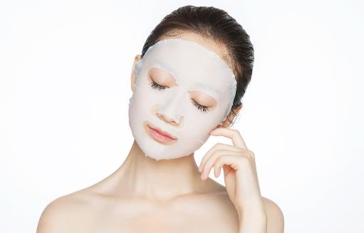 补水面膜用完后要洗脸吗 面膜敷完以后多久洗脸-很美的