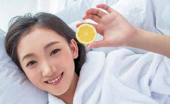 收缩毛孔很简单 但需注意不要过分依赖紧肤水-很美的