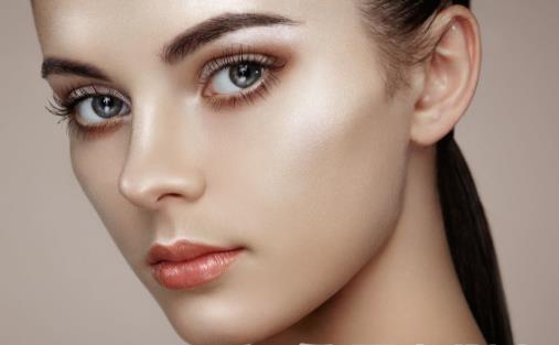 脂肪粒可真烦人 眼周小颗粒日常养护-很美的