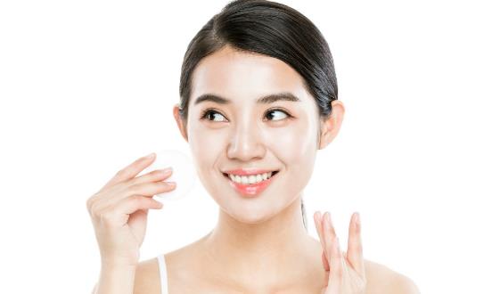 保湿爽肤水的使用误区 使用保湿爽肤水的正确方法推荐-很美的