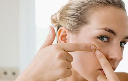 用芦荟胶长痘痘怎么回事 鲜芦荟怎么用来美容-很美的