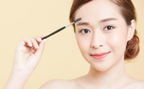 化妆一定要学会画眉毛 如何画出自然眉毛