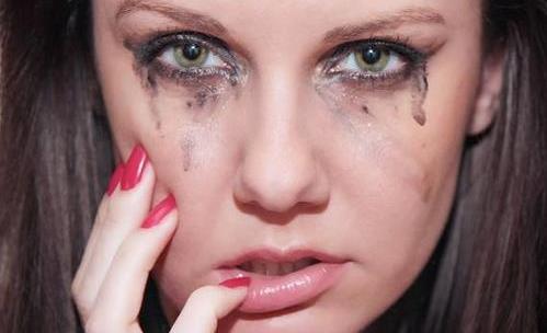 万一眼部晕妆要怎么办 快来get不晕妆化妆技巧-很美的