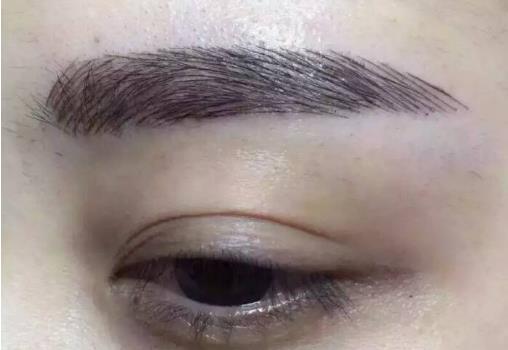 纹眉的注意事项 这六种人不适合纹眉-很美的