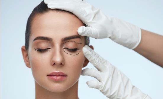 最适合割双眼皮的7种人 双眼皮手术前后五大注意事项-很美的