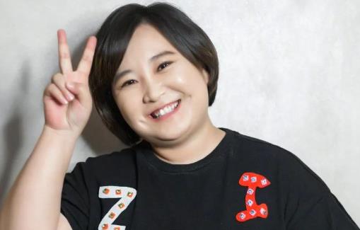 想醉倒在酒窝里 甜甜的酒窝可以后天形成哦-很美的