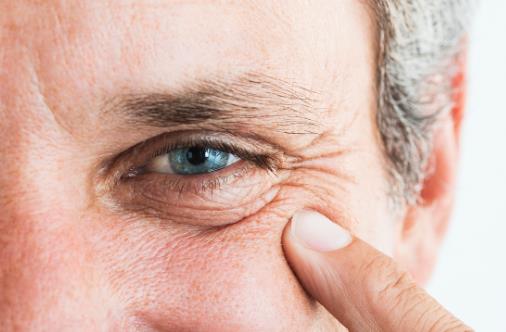 好莱坞女星们一直钟爱的抗皱方法，