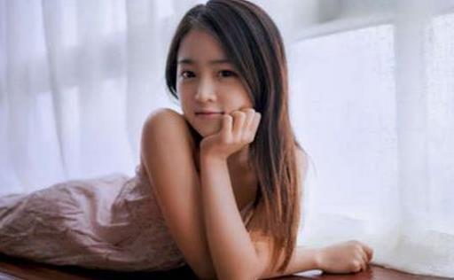 教你如何拥有傲人胸部-很美的