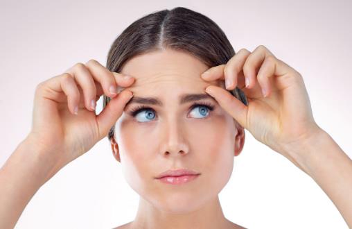 好莱坞女星们一直钟爱的抗皱方法，