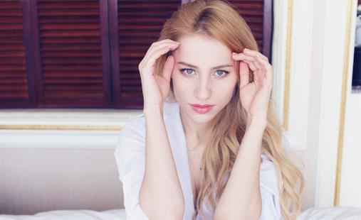 教女性六招可预防乳房衰老-很美的