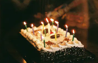 搞笑朋友生日祝福语短信（生日祝福语）