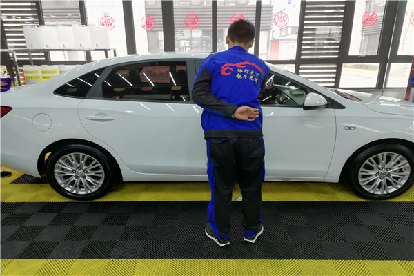 普通洗车一个月挣多少（洗车一年赚多少钱）-很美的