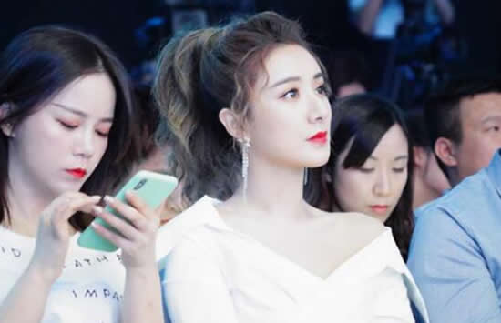 薇娅个人资料年龄真名叫什么 薇娅卖过的大物件有哪些-很美的