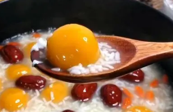 酒酿小圆子用什么勾芡(做法步骤)-很美的