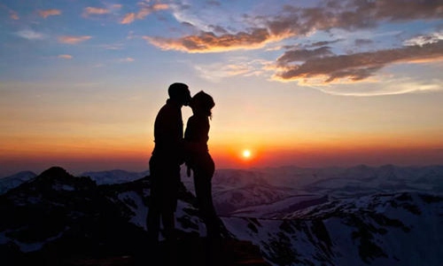 关于爱情的现代诗集合 优美至极亦能打动你的心扉!