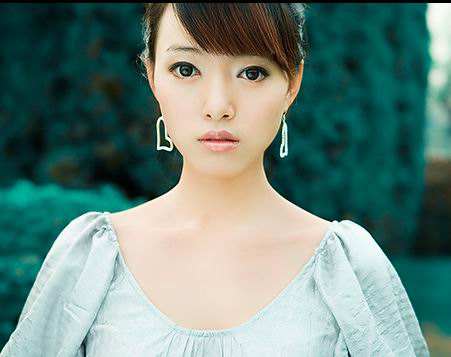 女人脸上哪些痣不能动