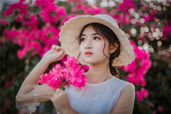 女人温柔体贴的八字-很美的