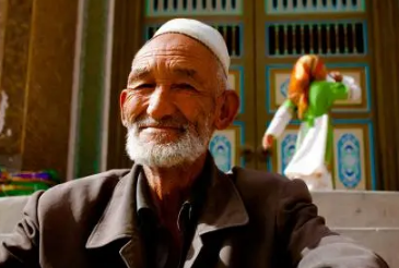 为什么很多新疆人移民土耳其 新疆人和土耳其有血统关系吗-很美的