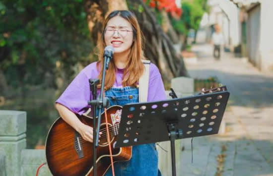 如果回忆容易我会想你念你什么歌-很美的