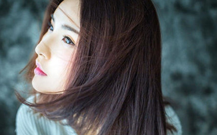 把女孩子夸上天的句子(赞女神幽默的短句)-很美的