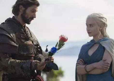 权利的游戏龙母被上几次(龙妈一共睡过几个男人)