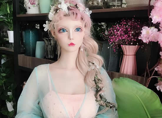 芭比迪丽拉原来的样子 芭比迪丽拉个人资料