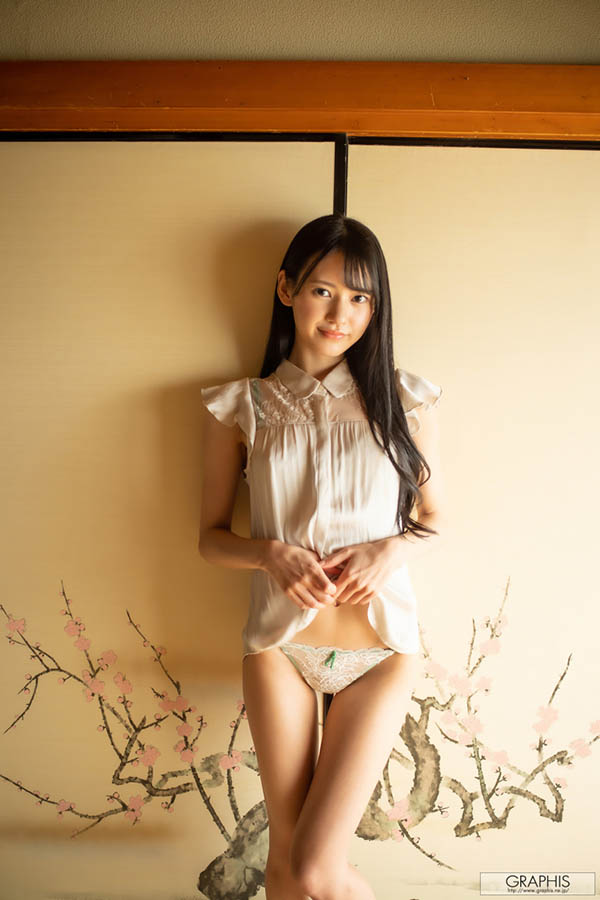 凉森れむ，艾薇界的特别人物-很美的