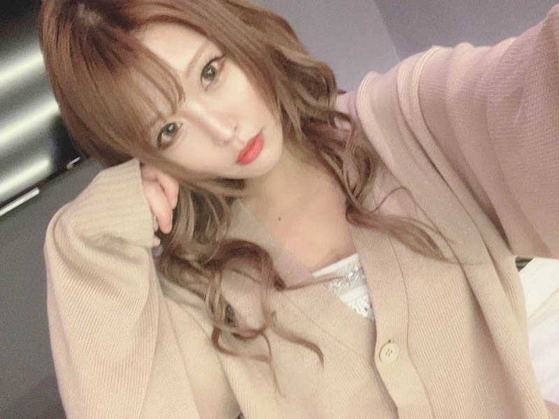 美艳小只马女优《新村朱里》最新作品推荐介绍及封面预览