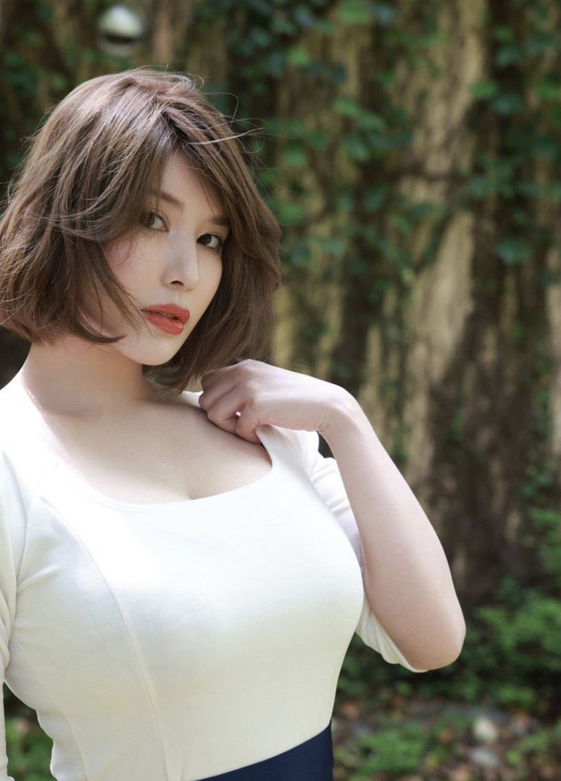 J罩杯神乳正妹《凪光》精选品番作品推荐介绍及预览-很美的