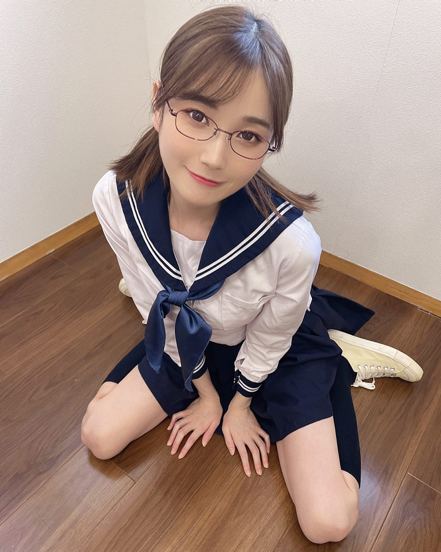 图片[3]-极品OL长腿《本田桃》精选作品推荐介绍及封面预览-九芳集