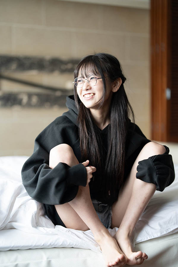 小只马虎牙妹「东云梓」精选作品推荐介绍及封面预览